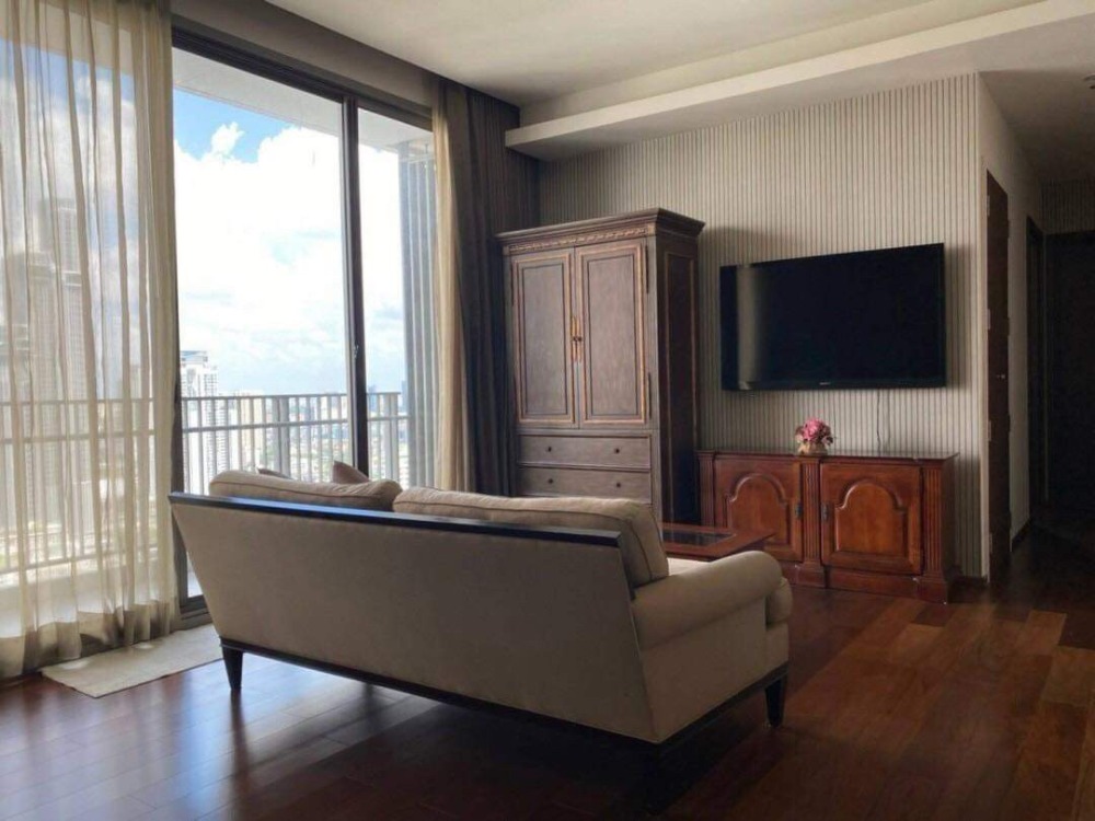 ให้เช่าคอนโดสุขุมวิท อโศก ทองหล่อ : LTHC10282 – Quattro FOR RENT size 126.50 Sq. m. 3 beds 3 baths Near BTS Thonglor Station ONLY 100K/Month