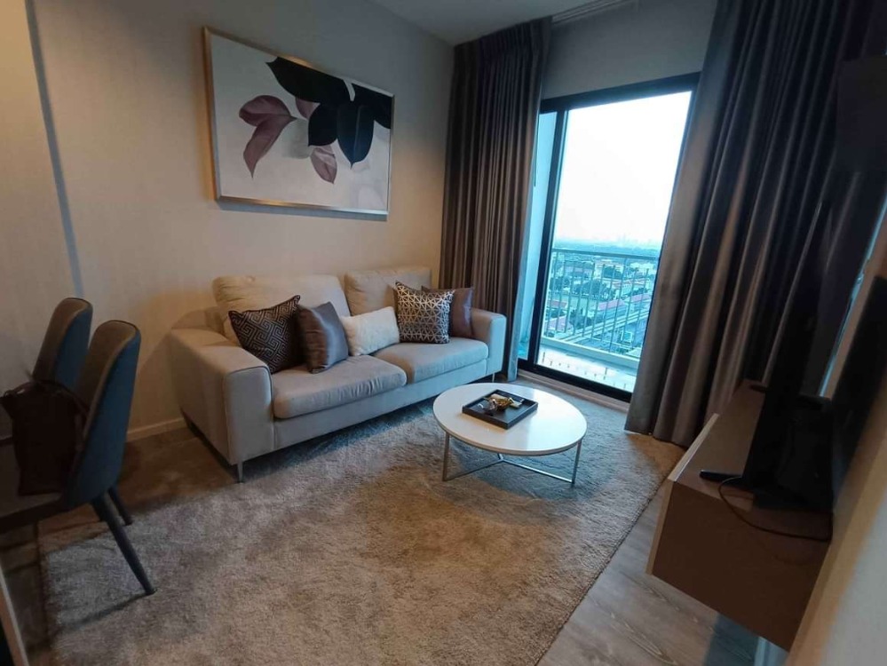 For RentCondoSamut Prakan,Samrong : 🏢Knightsbridge Sky River Ocean 🛏️Beautiful room ✨There are many rooms 🌐Good location, high floor 🌤️Beautiful view 🛋️Fully furnished 📺 Complete electrical appliances (special price)