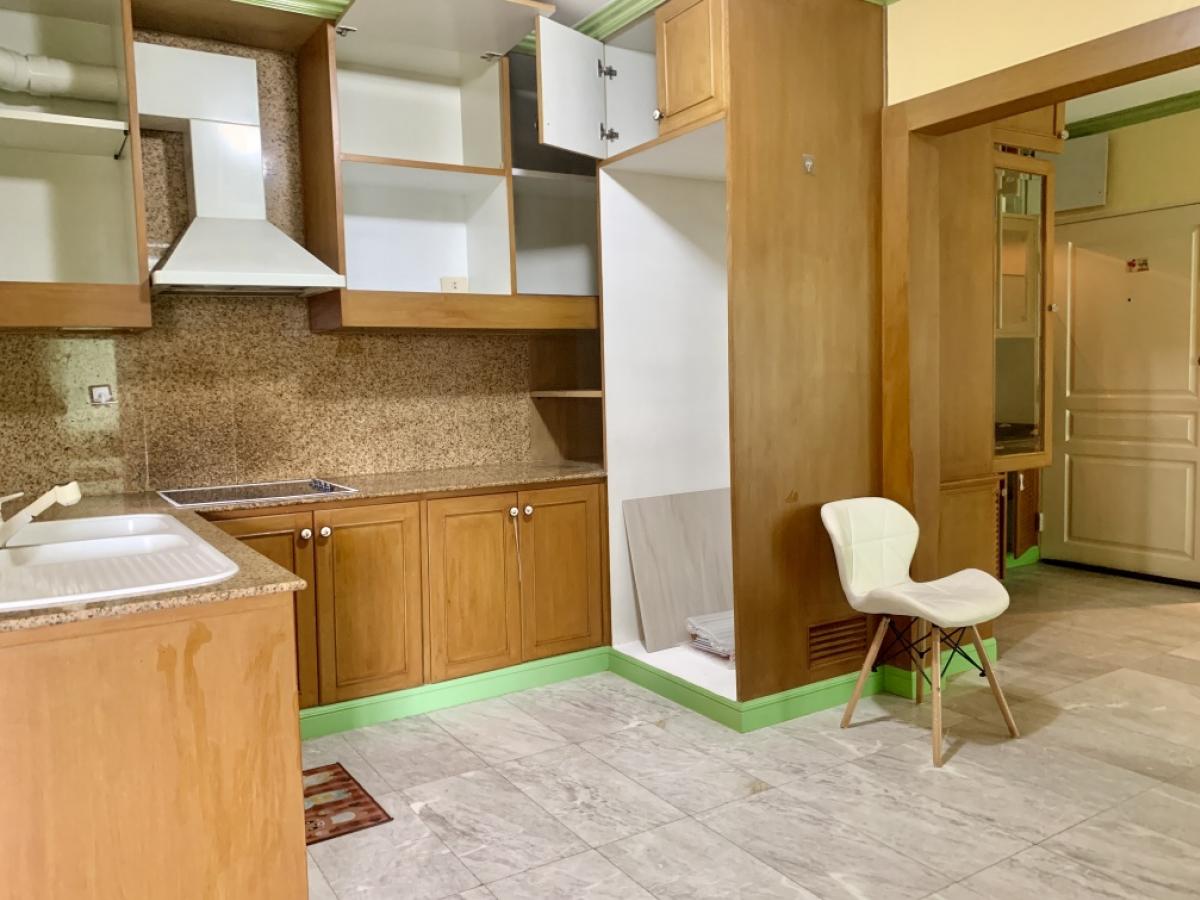 For SaleCondoRatchadapisek, Huaikwang, Suttisan : For sale/rent, large condo, pets allowed, Baan Suan Than Ratchada 36 (Soi Suea Yai), 85 sq m, 2 bedrooms, 2 bathrooms, 5th floor, tree view, built-in decoration, ready to move in, shady garden throughout the project, near Chandrakasem University, shopping