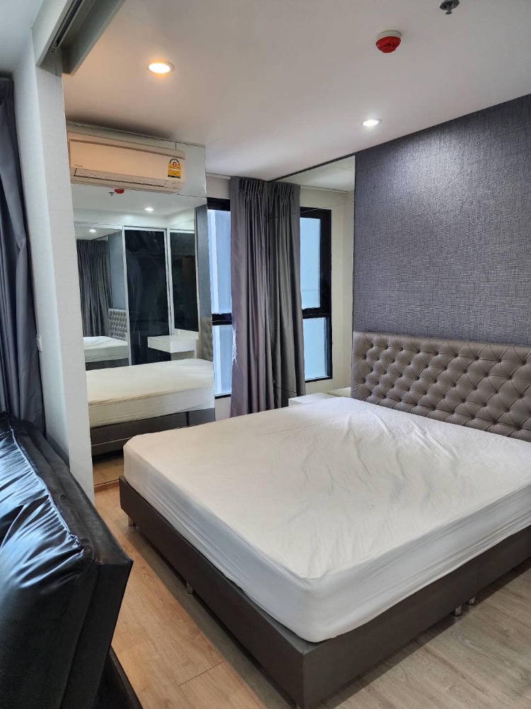 For RentCondoSiam Paragon ,Chulalongkorn,Samyan : Ideo Q Chula - Samyan【𝐑𝐄𝐍𝐓】🔥Beautiful, airy, brand new room. Fully furnished, in the heart of the city, near Samyan Mitrtown. 🔥Contact Line ID : @hacondo