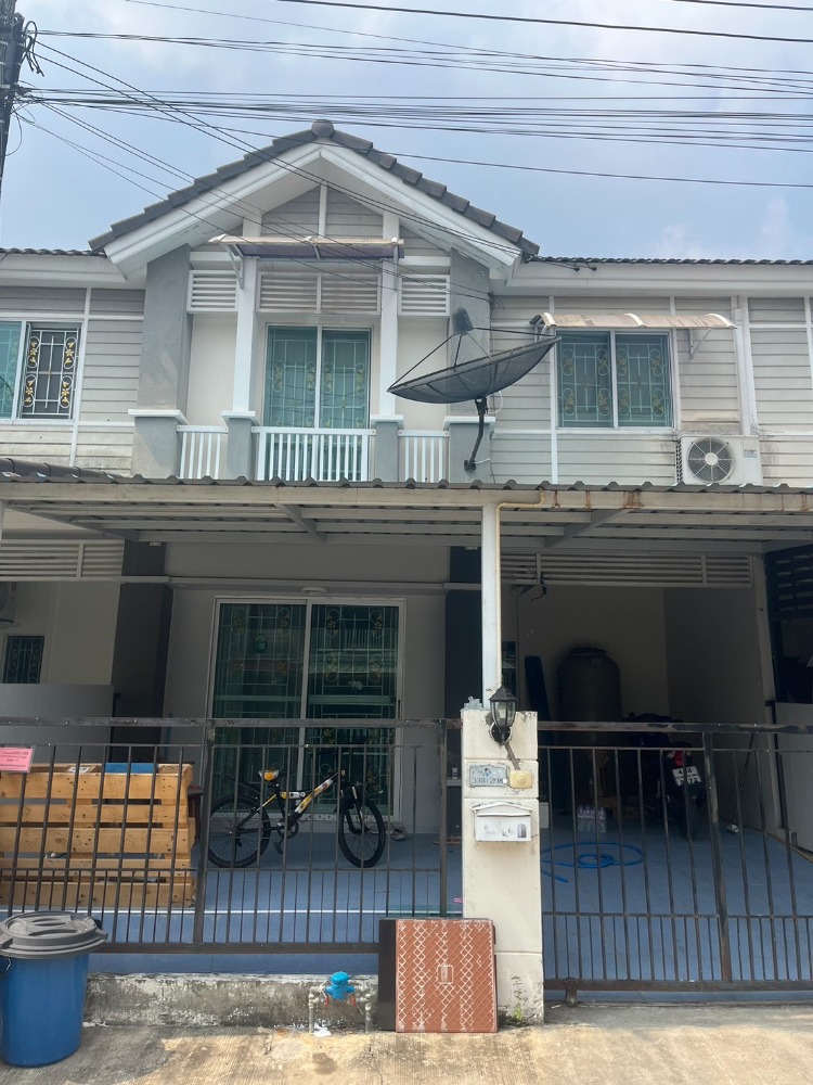 For RentTownhomeSamut Prakan,Samrong : House for rent near Sarasas Witaed Suvarnabhumi School, Townhouse Pruksa Ville 38, King Kaew, Nam Daeng.