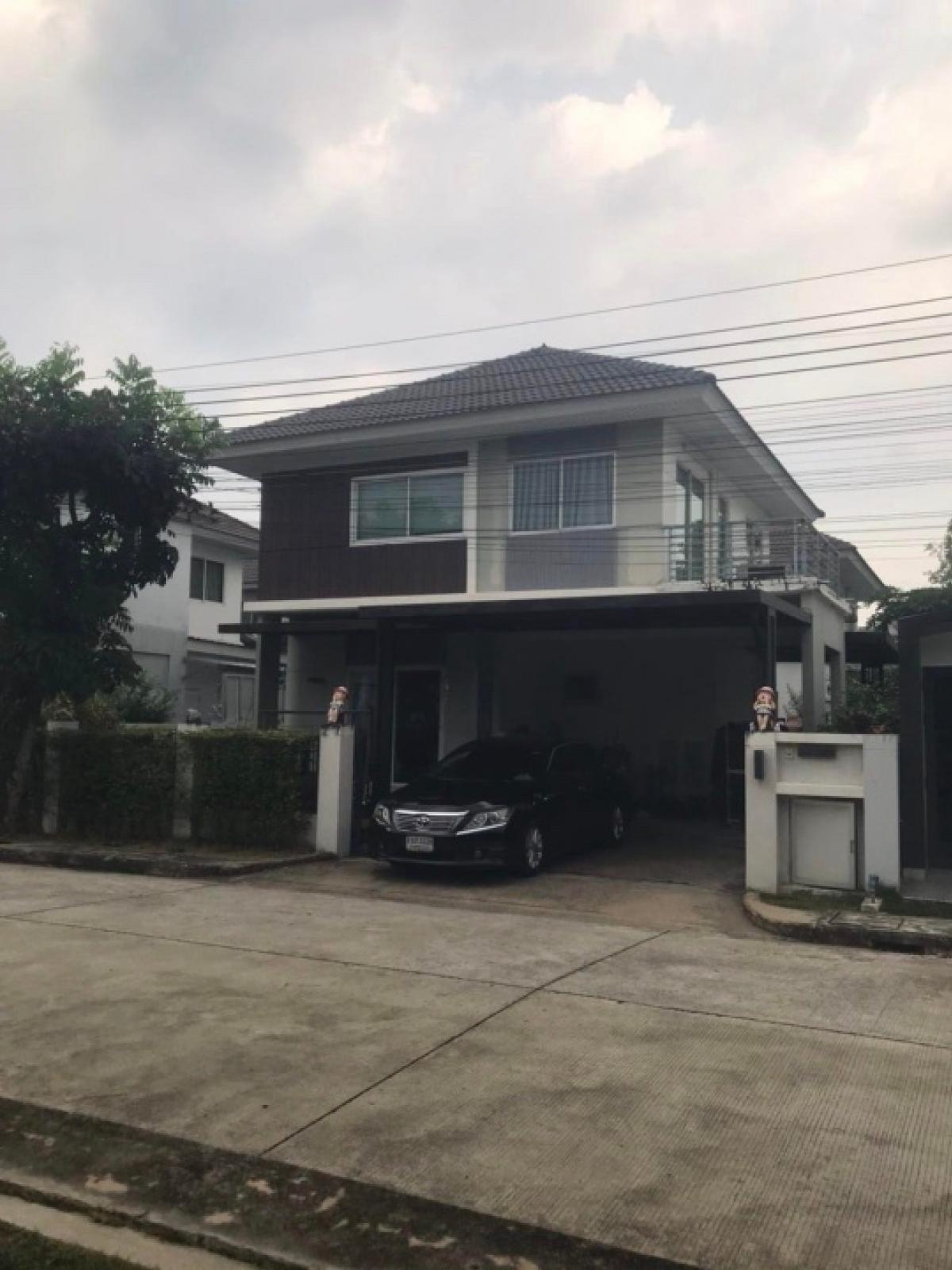 Beautiful house, ready to move in, price cheaper than every house, Perfect Park Suvarnabhumi Phase 4. Loading...