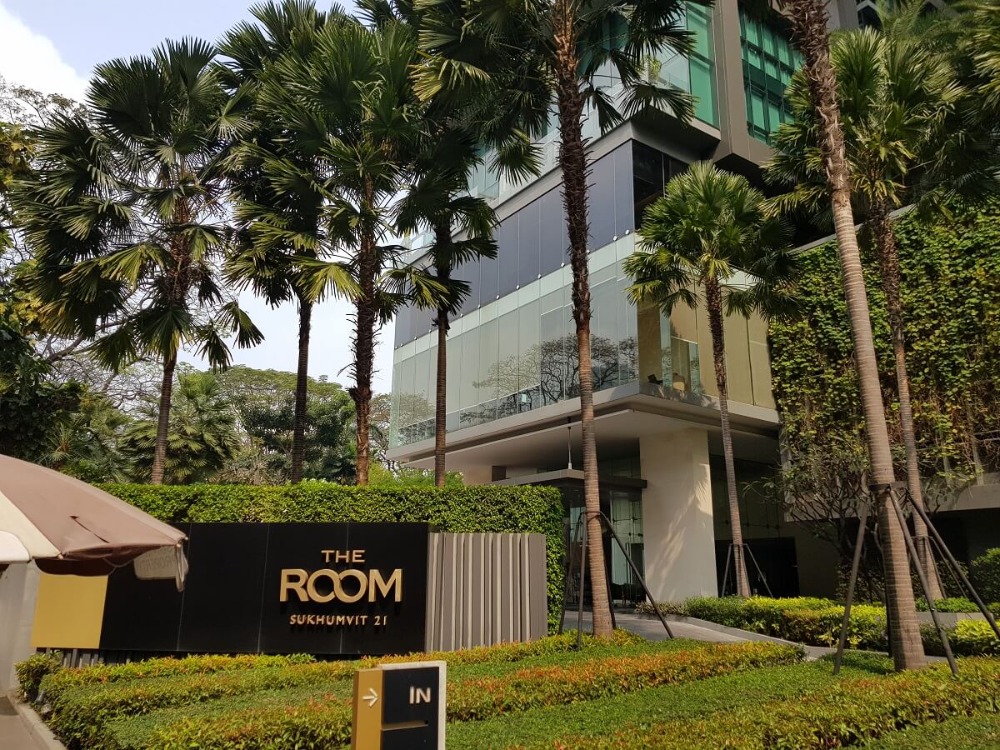 For RentCondoSukhumvit, Asoke, Thonglor : 🔥 Condo for rent, high floor, beautiful view, very good price++ 🔥 Condo for rent, The Room Sukhumvit 21, near BTS-Asoke, fully furnished, ready to move in!!