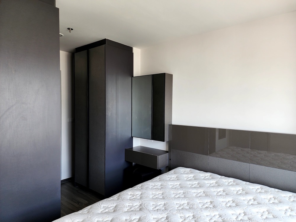 ให้เช่าคอนโดสยาม จุฬา สามย่าน : Ideo Chula - Samyan【𝐑𝐄𝐍𝐓】🔥ห้องเรียบหรู สไตล์โมเดิร์น  เฟอร์นิเจอร์ครบ ส่วนกลาง 24 ชม. เดินทางสะดวก ใกล้สามย่านมิตรทาวน์🔥ติดต่อไลน์ไอดี : @hacondo