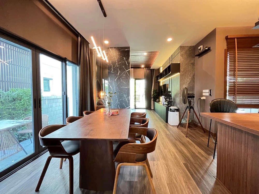 For SaleHouseLadkrabang, Suwannaphum Airport : Rent/sell luxury house The City Sukhumvit-On Nut 1, luxury house near Inter School Thonglor