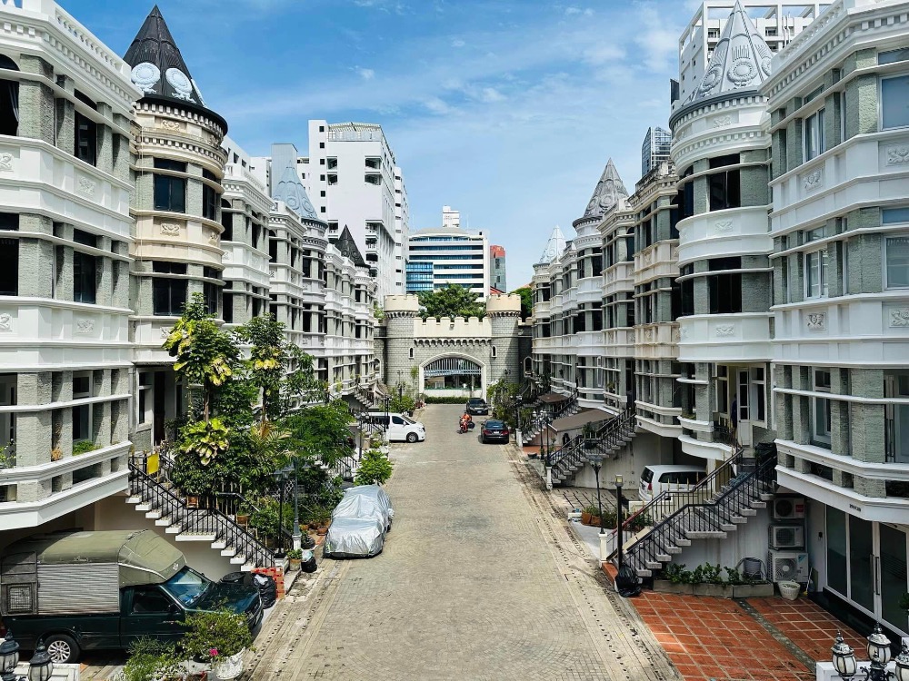 For SaleTownhomeSukhumvit, Asoke, Thonglor : Ns: For Sale!!   Moo Baan Chicha Castle
