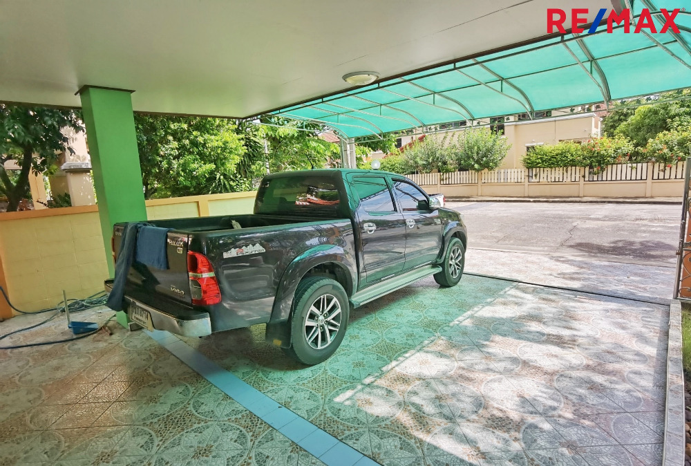 ขาย/เช่า บ้านเดี่ยวซอยกันตนา บางใหญ่  81 ตร.วา ณัฐชา กรีนวิลล์ หลังมุม ต้นโครงการ รีโนเวทแล้ว Loading...