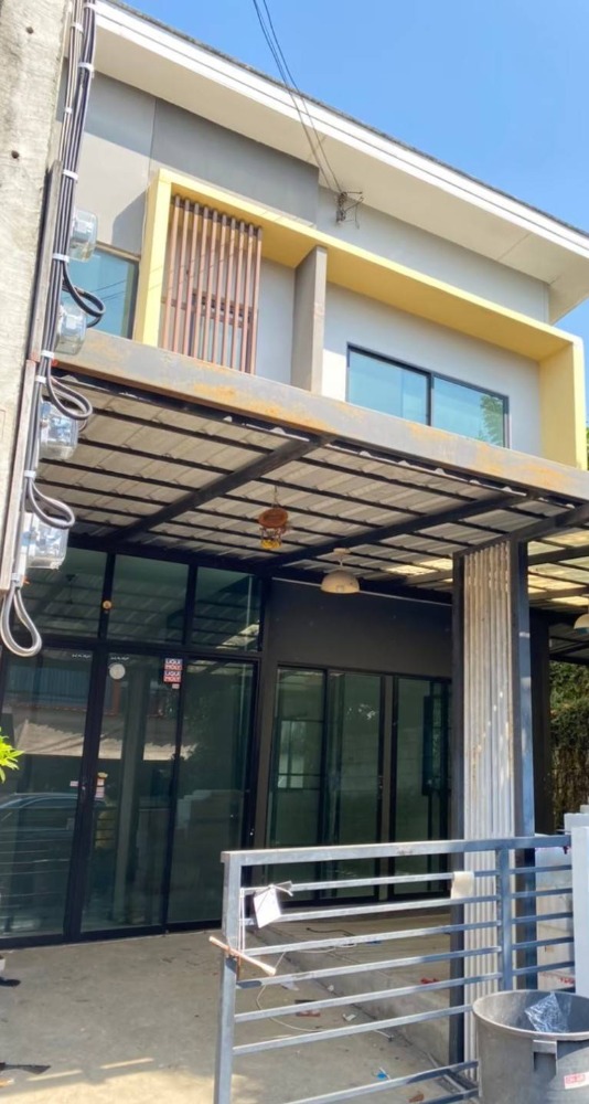 ขายทาวน์โฮมนวมินทร์ รามอินทรา : ขาย The Connect วัชรพล เพิ่มสิน แปลนใหญ่สุดในโครงการ ขนาด 27.1 ตรว.