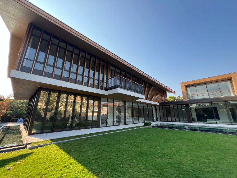 ขายบ้านเลียบทางด่วนรามอินทรา : SANTIBURI THE RESIDENCES  (A817)