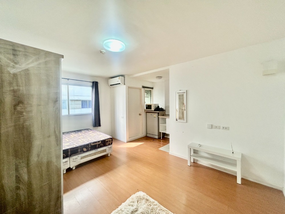 Lumpini Rangsit Khlong 1 📍 Studio, 2nd floor, Building C4 🛋 Size 21.5 sq m 💰 Rental price 5,500 baht (including common fees) Loading...