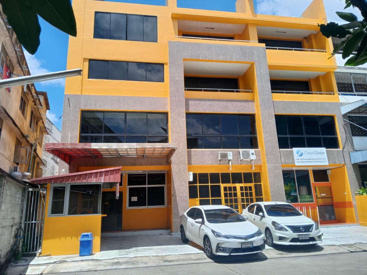 For RentShop HouseBangna, Bearing, Lasalle : Commercial building for rent, 3 units