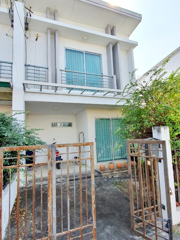 For SaleTownhomeBangna, Bearing, Lasalle : S-HPRK101 Single house for sale, Pruksa Town Next Bangna Km.5, 2 floors, size 16.8 sq w, usable area 103 sq m, 3 bedrooms, 2 bathrooms, 2.59 million 064-959-8900