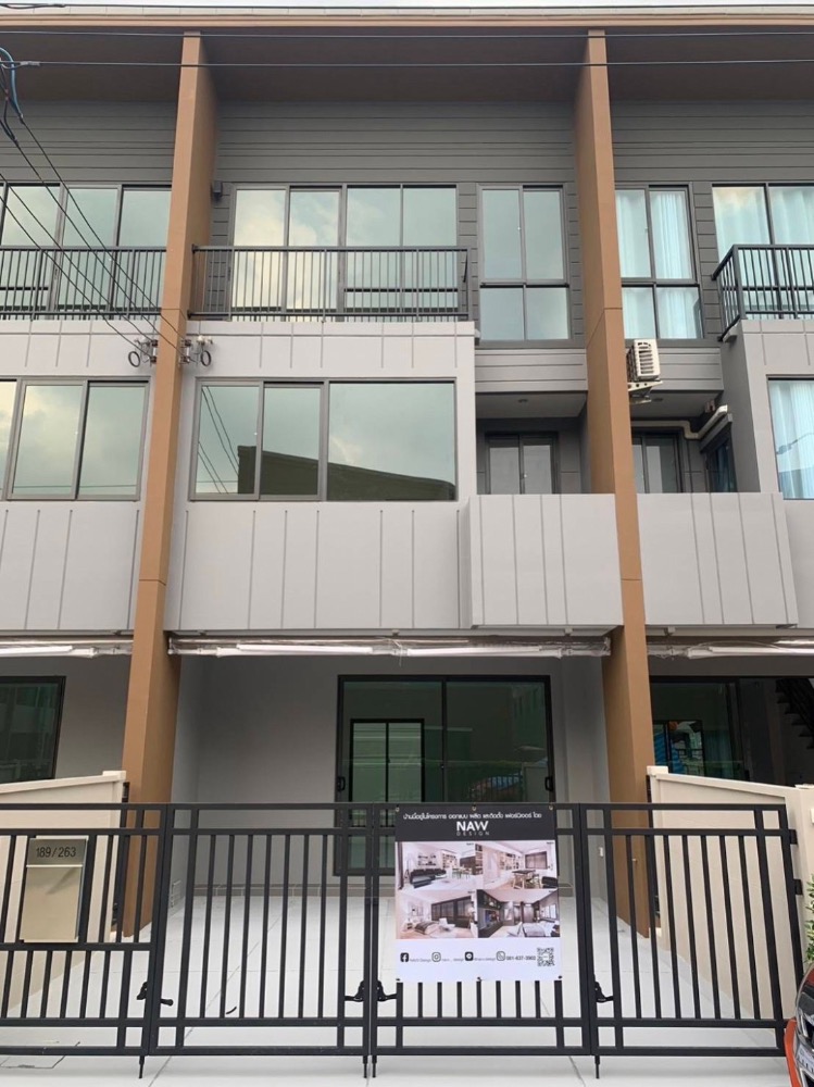 For RentTownhomeKasetsart, Ratchayothin : 🎉House for rent in the city center, Phahonyothin-Ram Intra, with furniture