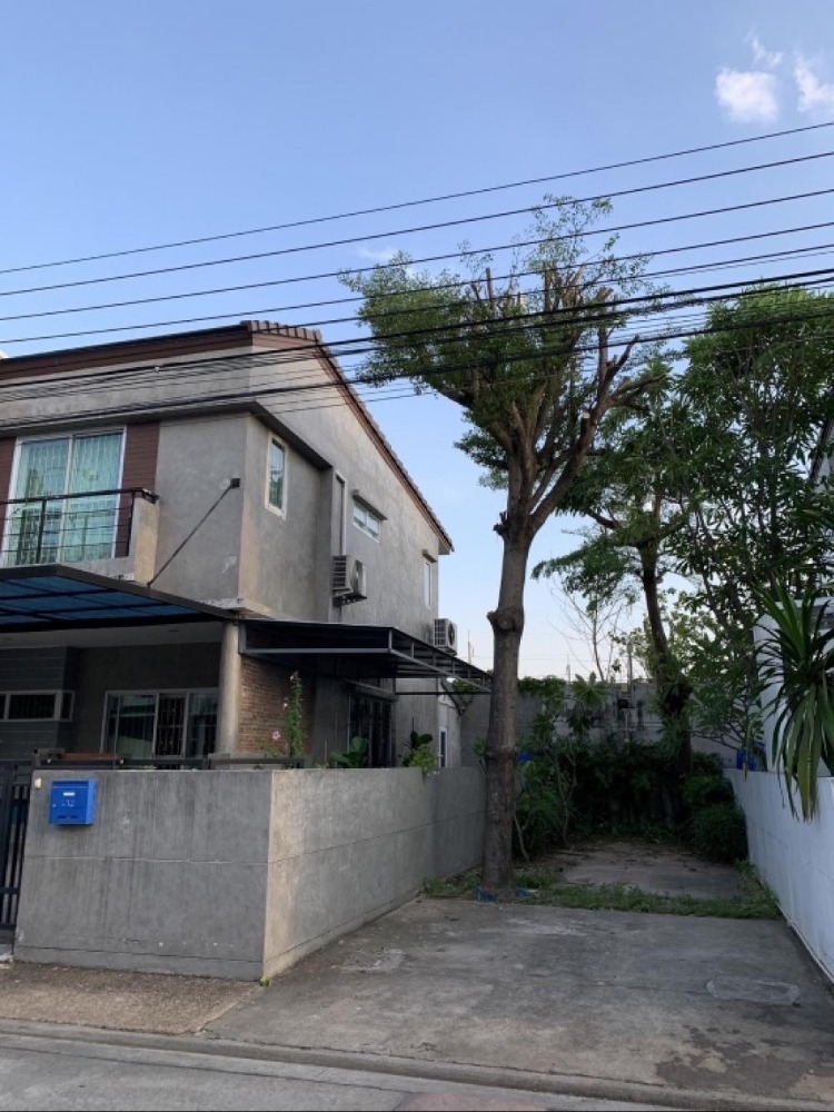ขายทาวน์โฮมลาดกระบัง สุวรรณภูมิ : S-HNVN101 ขาย ทาวน์โฮม เนอวานา พาร์ค สุขุมวิท 77 2ชั้น ขนาด 28ตร.ว. พื้นที่ใช้สอย 112ตร.ม.