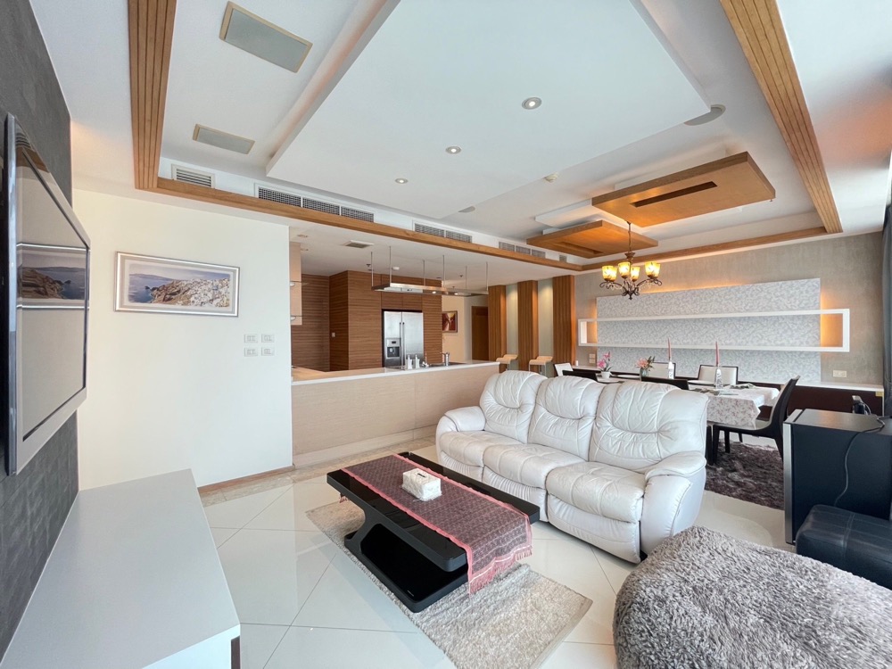 For SaleCondoSathorn, Narathiwat : For sale: The Empire Place 3 bed 164 Sq.m. Contact 098-2491797.