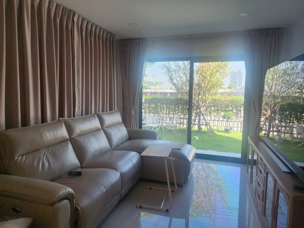 For rent detached house 3 bedrooms at Centro Bangna Luxury House near Mega Bangna Fully furnished Ready to move in Rental 100,000 THB/ Month Loading...