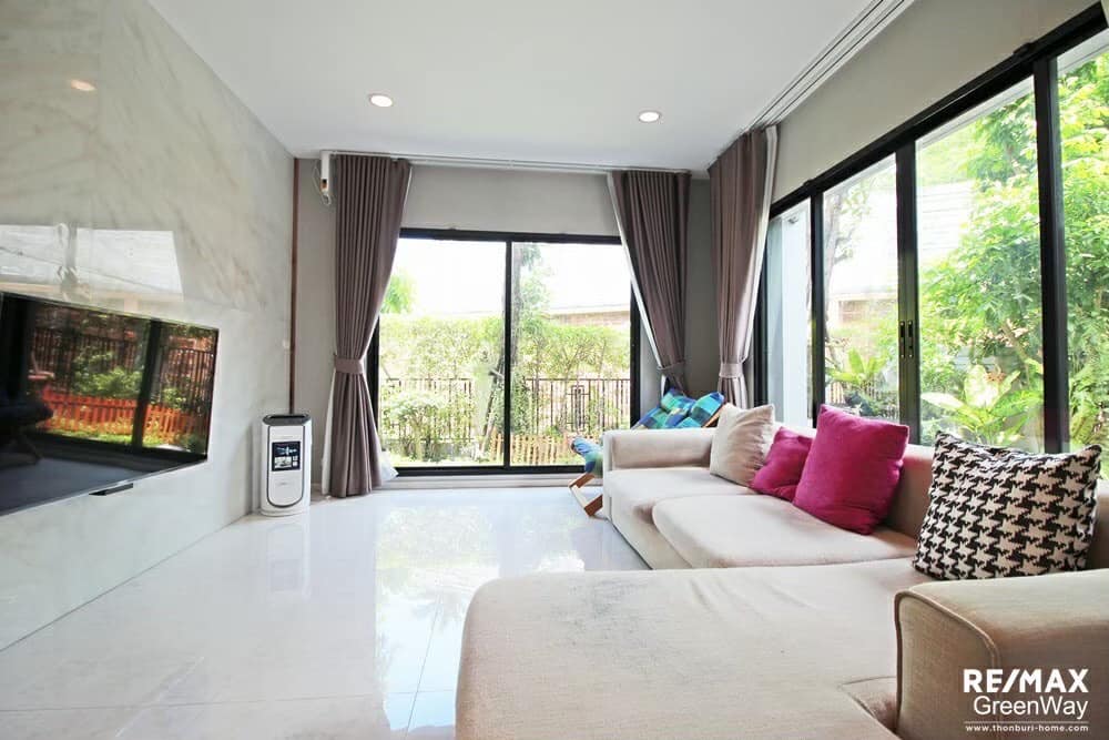 For rent detached house 4 bedrooms at Grand Bangkok Boulevard Sathorn luxury house near BTS Bangwa Fully furnished Ready to move in Rental 120,000 THB/ Month Loading...