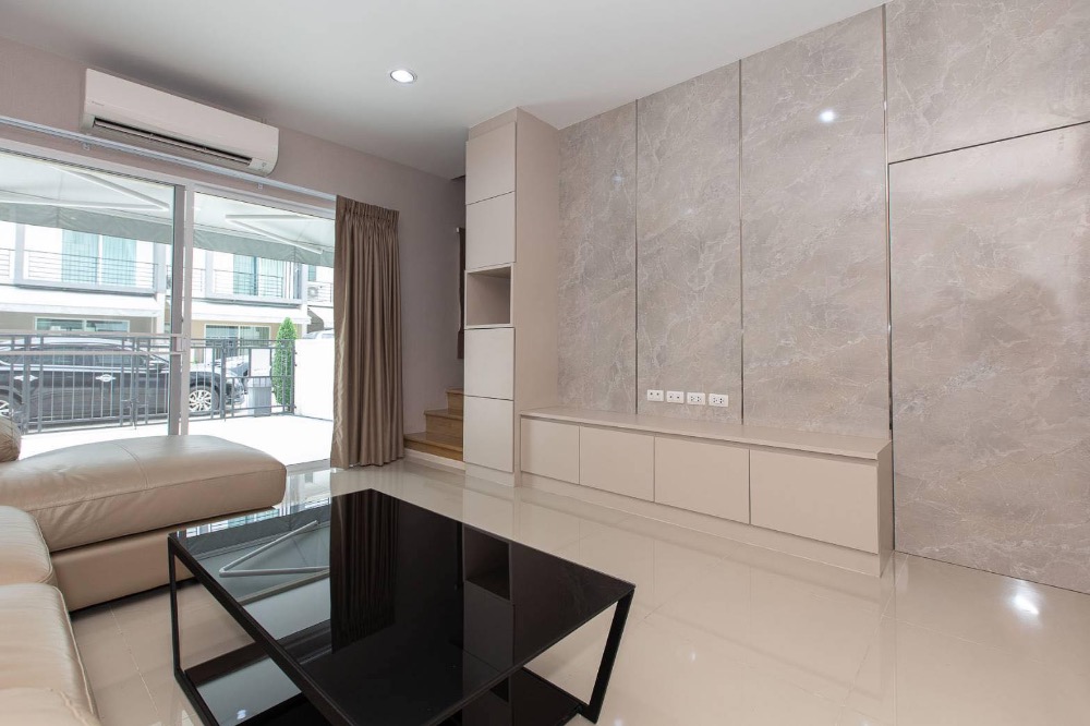 For SaleTownhomeOnnut, Udomsuk : K-5759 Urgent sale! Baan Klang Muang, Sukhumvit 77, with built-in furniture, near BTS On Nut