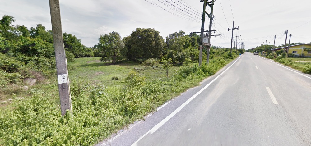 For SaleLandHatyai Songkhla : Urgent sale!!!  Empty land next to the road, next to Soi Kanchanawanit Phawong, Soi 103, Phawong Subdistrict, Mueang Songkhla District.