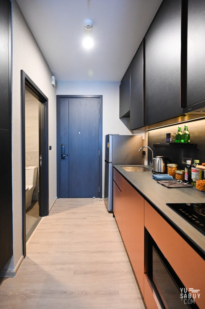 Edge Central Pattaya, the hottest luxury condo, near Central Pattaya, within 300 meters of walking distance. Loading...