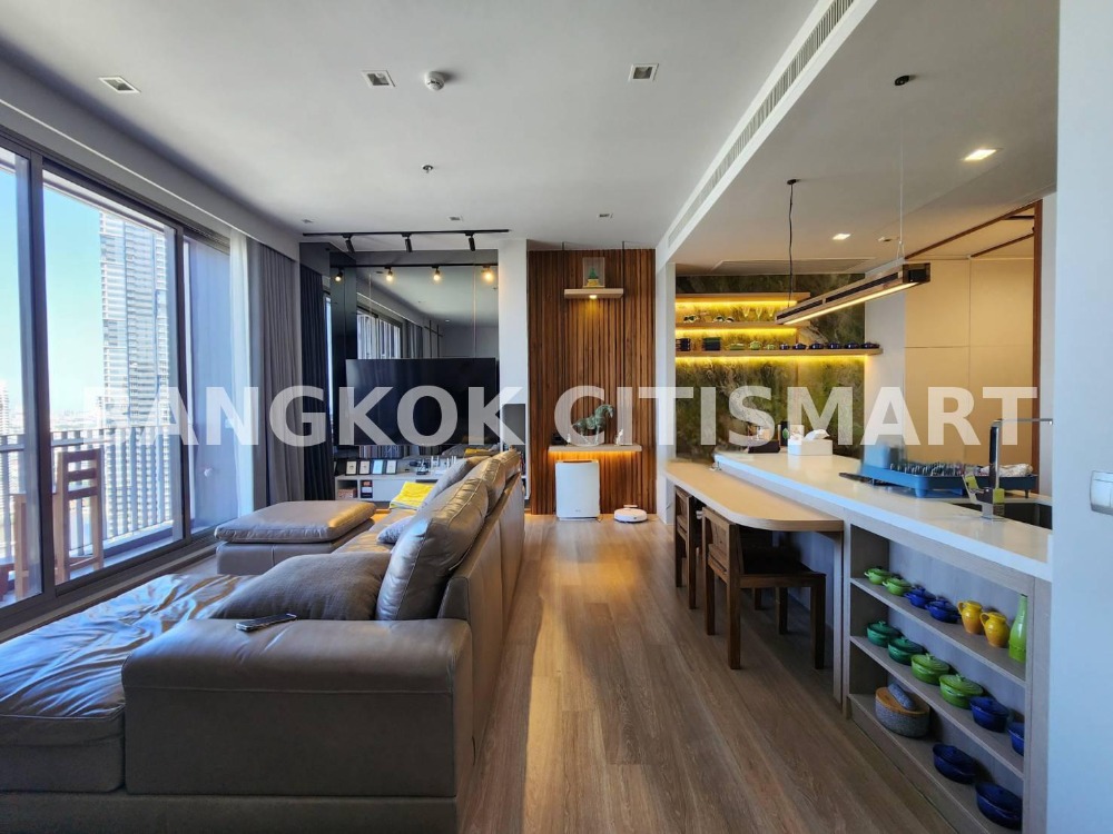 For RentCondoSathorn, Narathiwat : ( RENT ) - RHYTHM Charoenkrung Pavillion 3 Bedrooms 134 sq.m. 150,000 baht, High floor, Chaophraya river view / please contact 062-362-5623