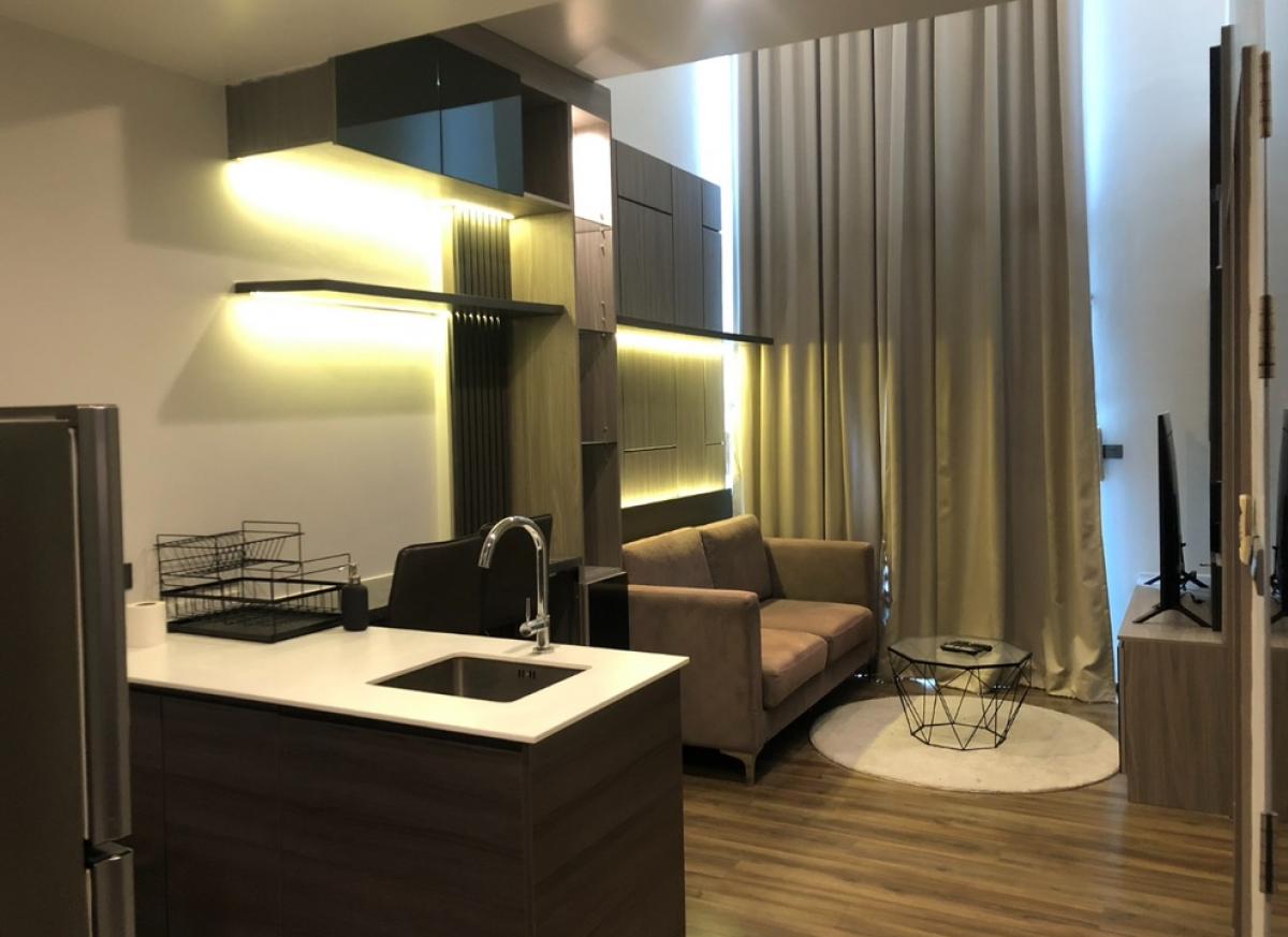 ขายคอนโดสุขุมวิท อโศก ทองหล่อ : Duplex. บิ้วท์อินพร้อมเข้าอยู่ ตรม.ละ 129,000 THBVoid สูง 6 เมตรโปร่งๆ