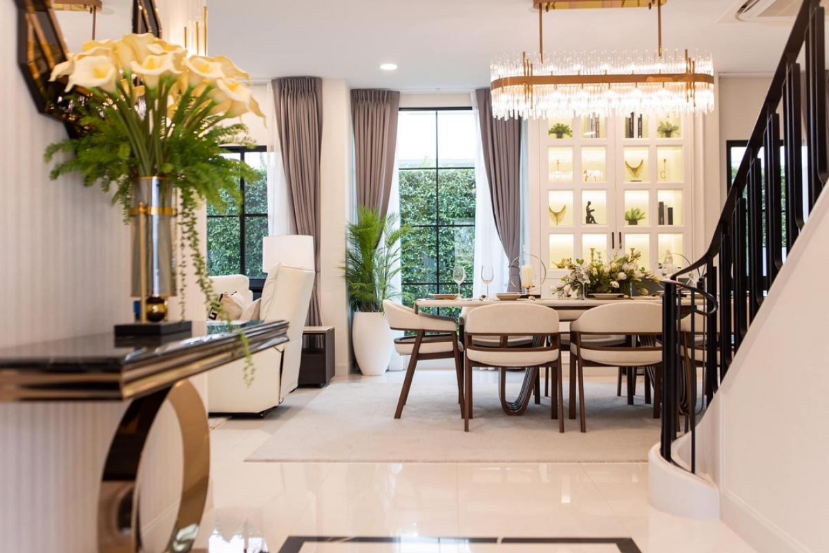 ให้เช่าบ้านพัฒนาการ ศรีนครินทร์ : 🔥Available Now🔥Big House 4Beds 6Baht 302sqm Luxury Design Fully Furnished 082-459-4297