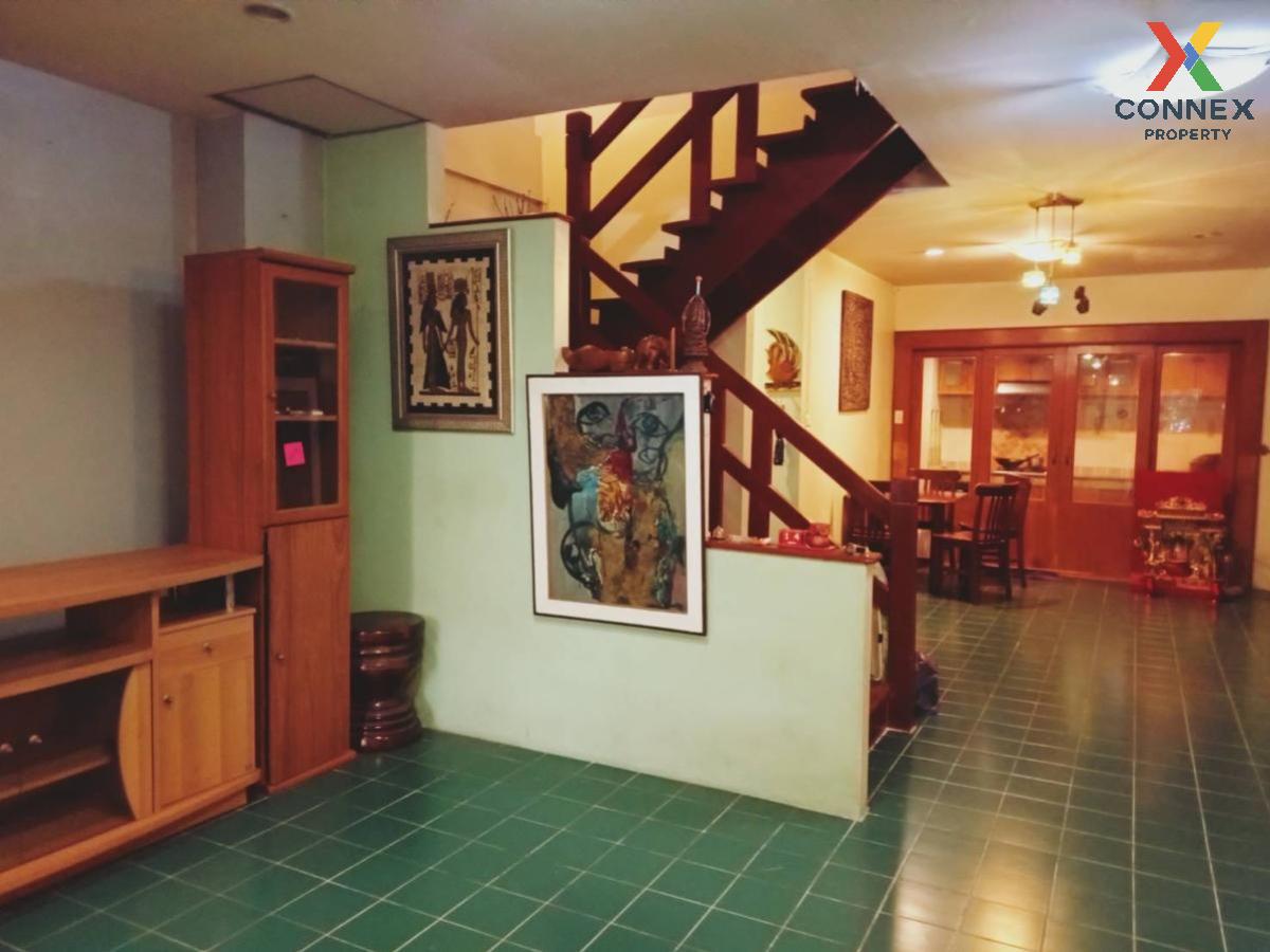 ขายทาวน์โฮมแจ้งวัฒนะ เมืองทอง : ขายทาวน์เฮ้าส์/ทาวน์โฮม  ดิเอมเมอรัลด์ พาร์ค 3 บางพลับ ปากเกร็ด นนทบุรี CX-99935  (S)