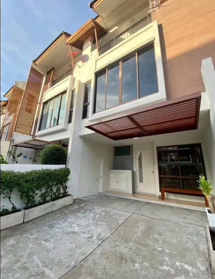 ให้เช่าทาวน์โฮมอ่อนนุช อุดมสุข : 🌈 ให้เช่า The Private Sukhumvit 97/1  ทาว์นโฮมเส้นสุขุมวิท 3 ชั้น