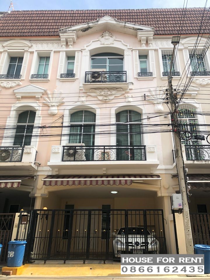 For RentTownhomeKasetsart, Ratchayothin : Baan Klang Muang Monte Carlo (Ratchavipha), 3 bedrooms, 4 bathrooms, fully furnished, parking for 3 cars 💥💥House for rent only 25,000 baht/month💥💥 Rental price includes common fees. No need to pay extra, 1 month in advance, 2 months warranty.