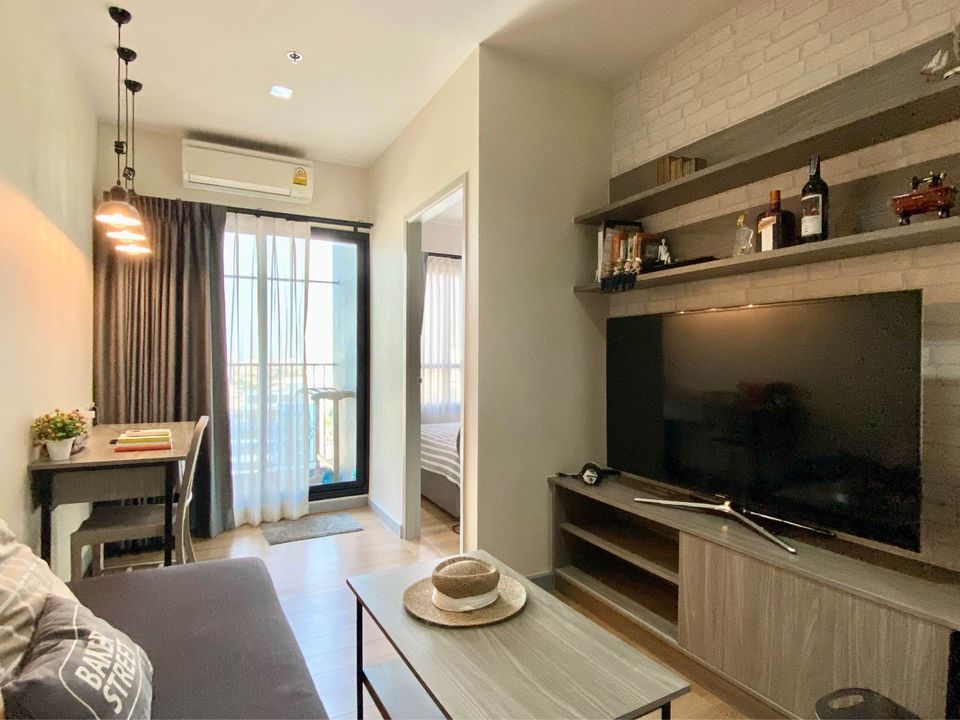 For RentCondoLadprao, Central Ladprao : 👑 Chapter One Midtown Ladprao 24 👑 1 bedroom, 1 bathroom, 15th floor, corner room, beautifully decorated, furniture and electrical appliances.