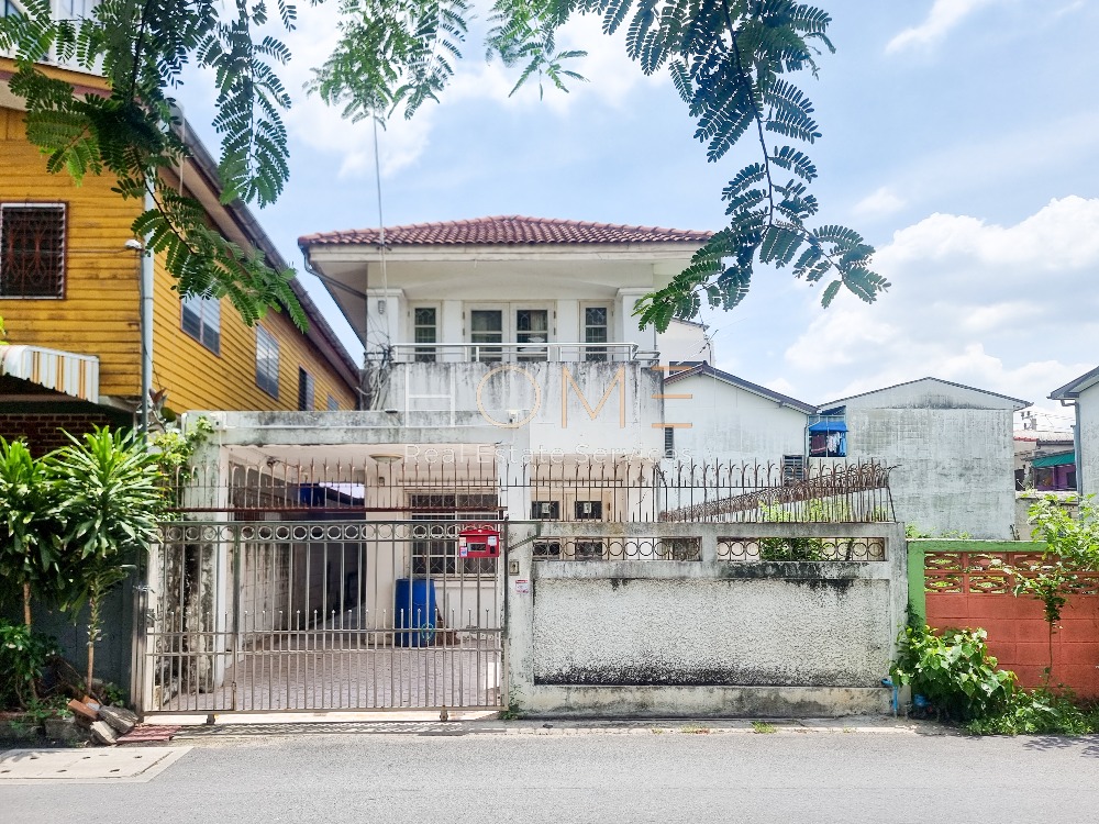 ขายบ้านลาดพร้าว101 แฮปปี้แลนด์ : บ้านแฝด ลาดพร้าว 132 / 2 ห้องนอน (ขาย), Semi-Detached House Ladprao 132 / 2 Bedrooms (FOR SALE) JANG166