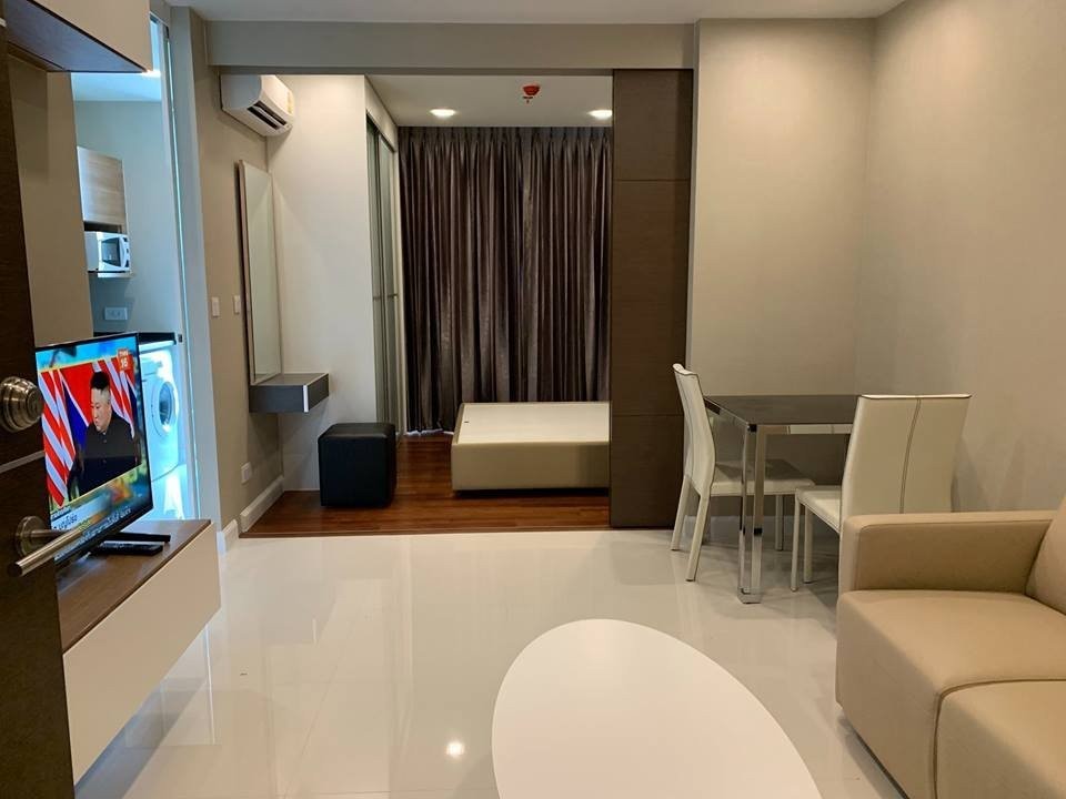 ให้เช่าคอนโดสมุทรปราการ สำโรง : MPLS104 ให้เช่า คอนโด เดอะ เมโทรโพลิส สำโรงอินเตอร์เชนจ์ ชั้น25 วิวเมือง 35ตรม. 1นอน 1น้ำ 12,000บ. 064-878-5283