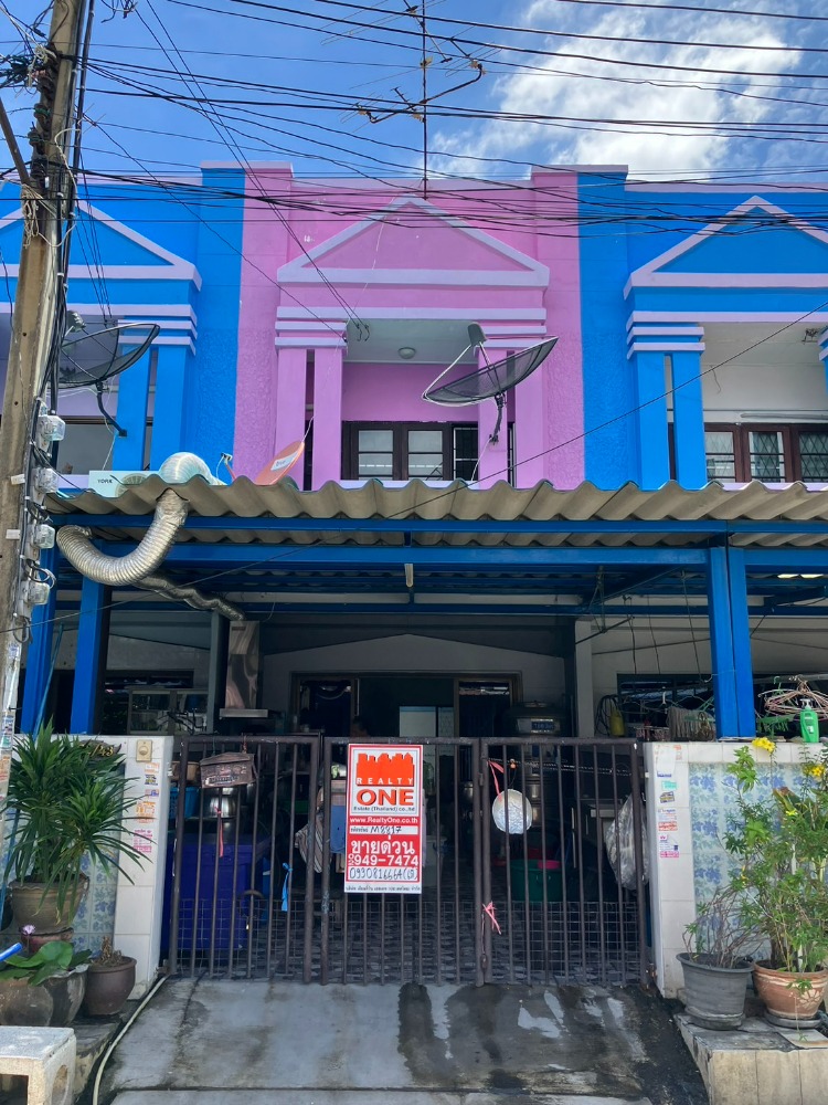 For SaleTownhomeKasetsart, Ratchayothin : 🔥Urgent sale🔥 Townhouse, Sinsap Nakhon Village, Soi Phahonyothin 48, Intersection 9.
