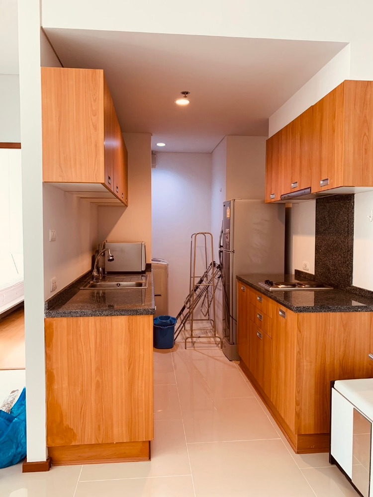 For RentCondoWongwianyai, Charoennakor : For Rent villa sathorn 1bed size 56 sq.m. F/F Ready to move in