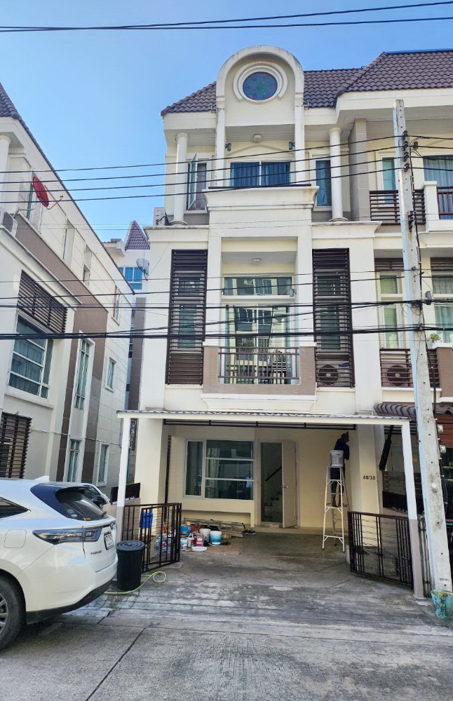 ให้เช่าทาวน์โฮมเกษตร นวมินทร์ ลาดปลาเค้า : ให้เช่าทาวน์โฮม 3 ชั้น พรีเมี่ยม เพลส สุคนธสวัสดิ์38 หลังมุม เหมาะสำหรับอยู่อาศัยและทำสำนักงาน