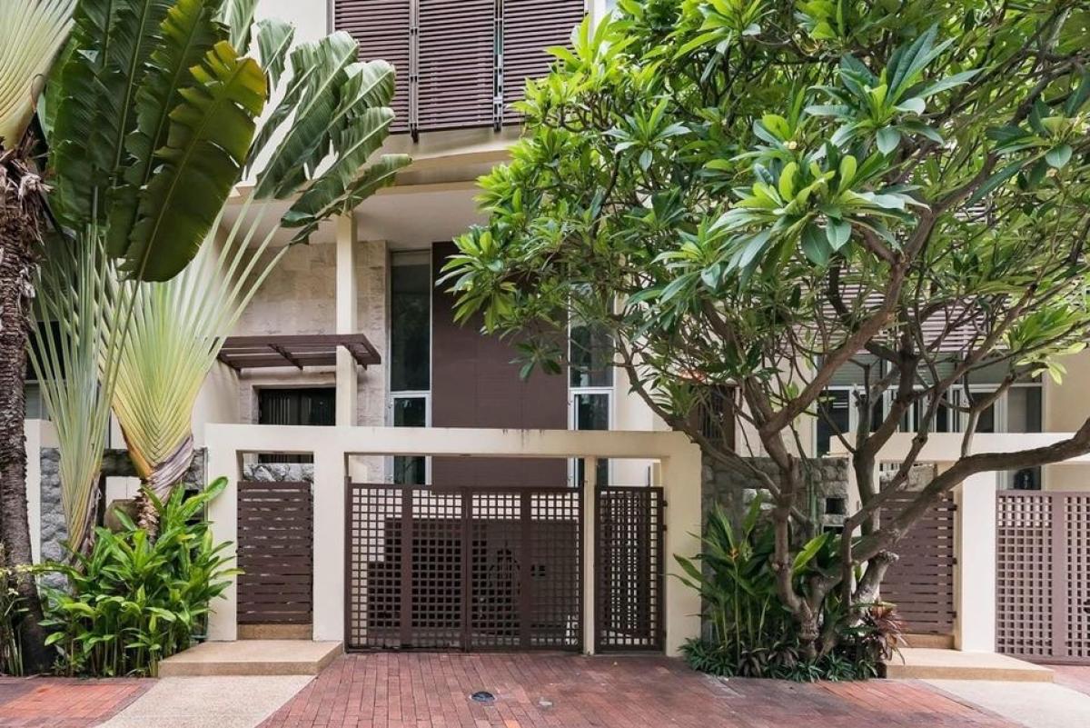 For RentTownhomeSathorn, Narathiwat : Townhome for rent, 5 floors, Sathorn