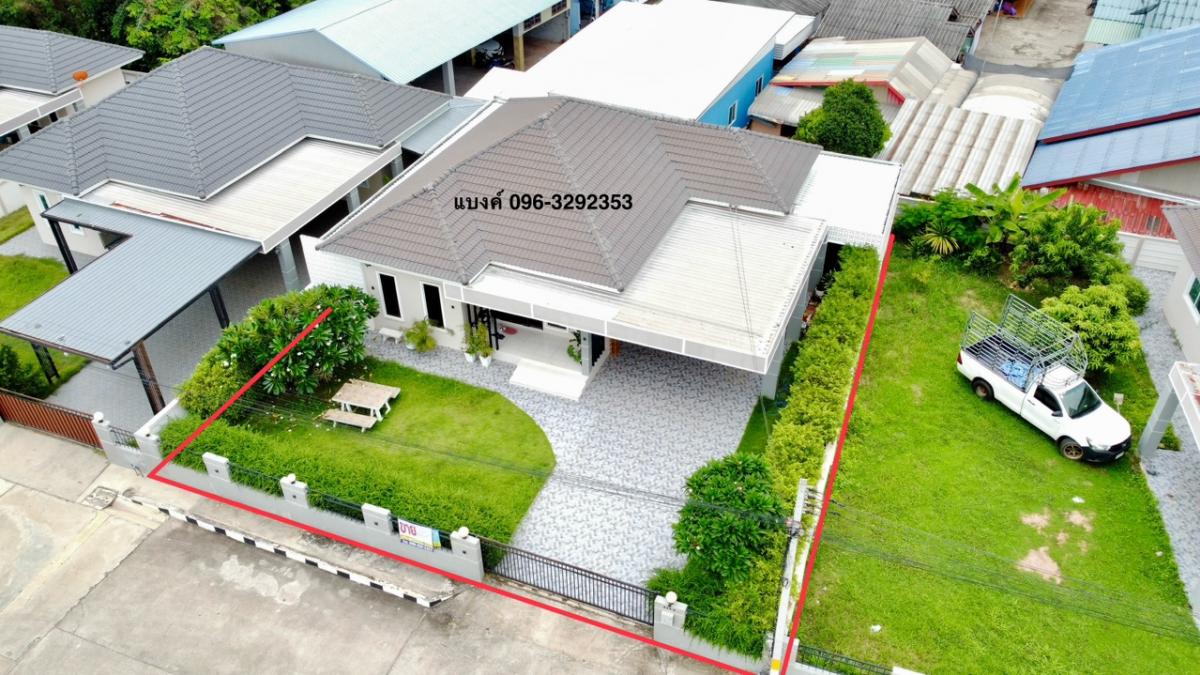 Single house for sale, Baan Kiang Muang 2 project Loading...