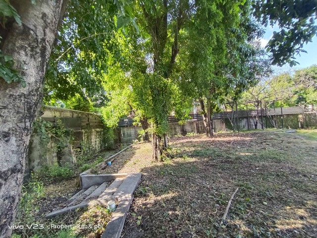 For SaleLandYothinpattana,CDC : Land for sale, next to Pradit Manutham Road, next to Ram Intra Expressway, total land area 1,779 square wah