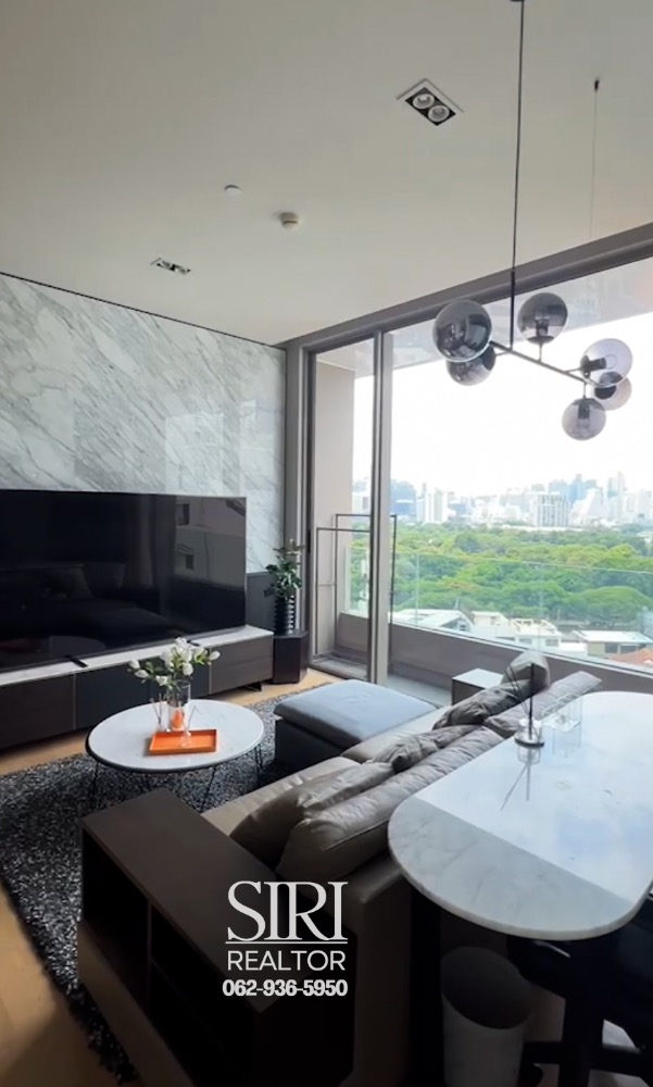 For RentCondoSilom, Saladaeng, Bangrak : 📍Saladaeng One, Lumpini Park View, Facing North 🤩🌳, 1 bedroom, corner unit, Good condition
