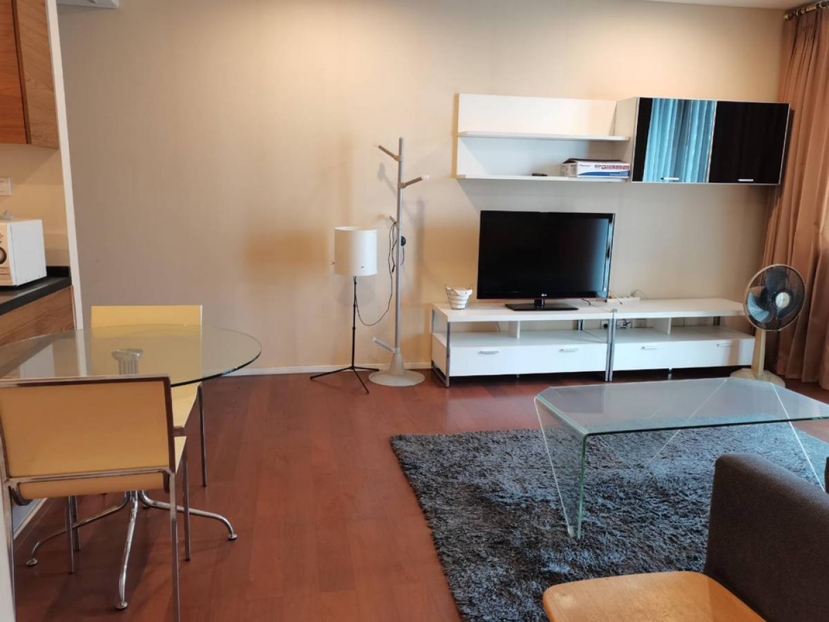For SaleCondoSukhumvit, Asoke, Thonglor : Condo for sale: Wind Sukhumvit 23, size 77 sq m, 2 bedrooms, price 8.9 MB, make an appointment to view 0808144488
