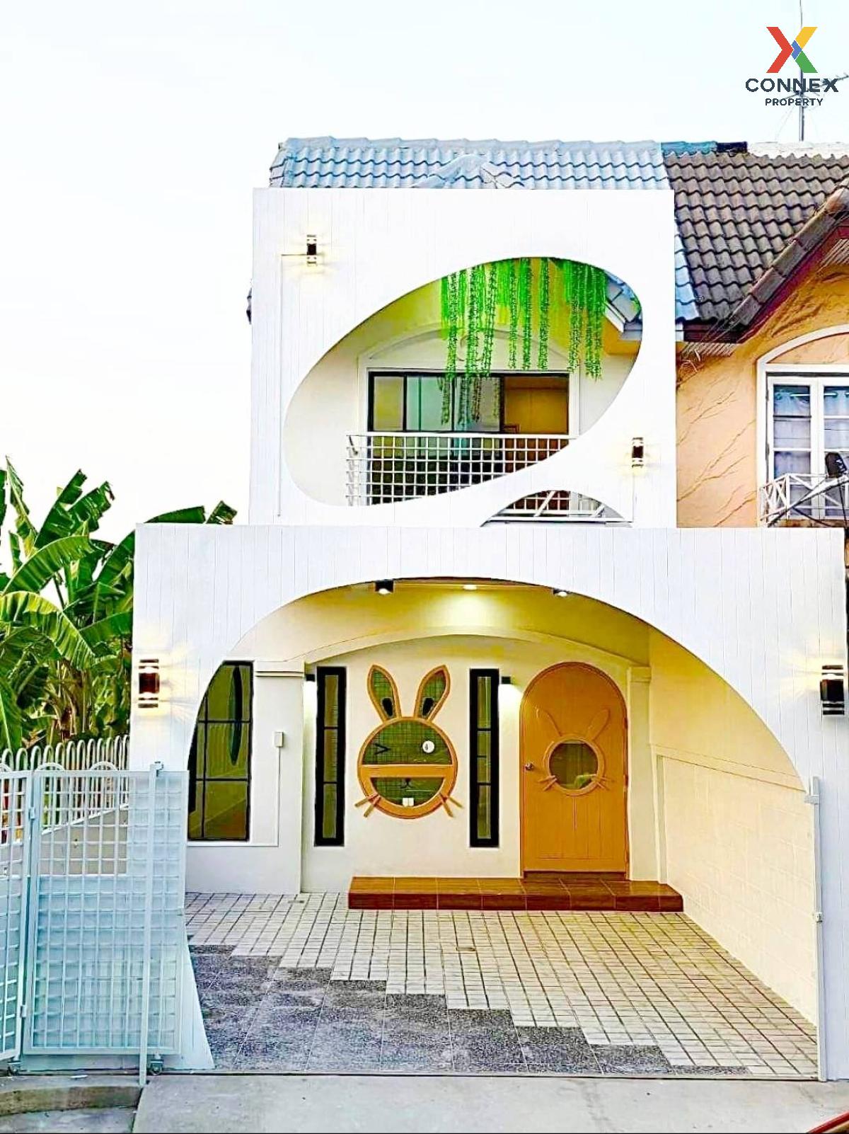 ขายทาวน์โฮมนนทบุรี บางใหญ่ บางบัวทอง : ขายทาวน์เฮ้าส์/ทาวน์โฮม  บ้านมนวดี ห้องมุม รีโนเวทใหม่ บางคูรัด บางบัวทอง นนทบุรี CX-102024  (S)