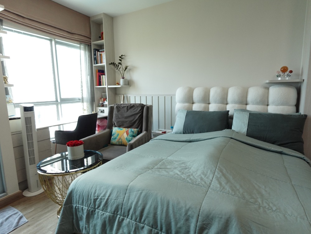 Looking for investors to sell a condo, Supalai Veranda Rama 9, get a beautiful room, fully built-in, decorated for over 8 hundred thousand, full of furniture and electrical appliances. Loading...