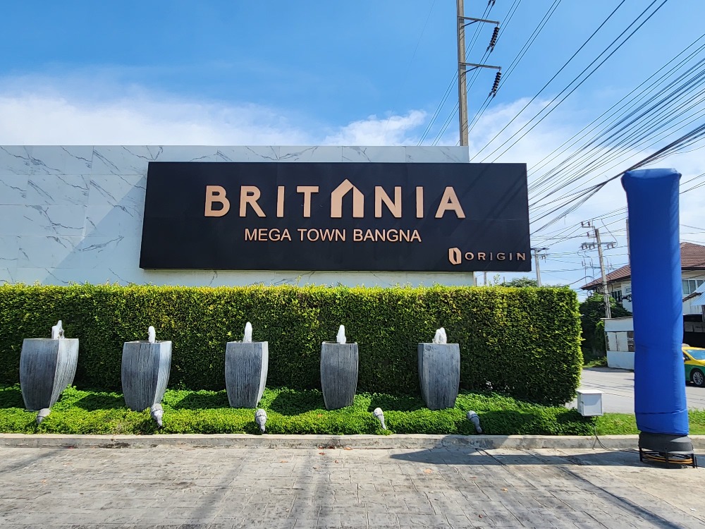 Britania Megatown Bangna, 4 bedroom house, near Mega Bangna, beautiful condition, high-class common area Loading...