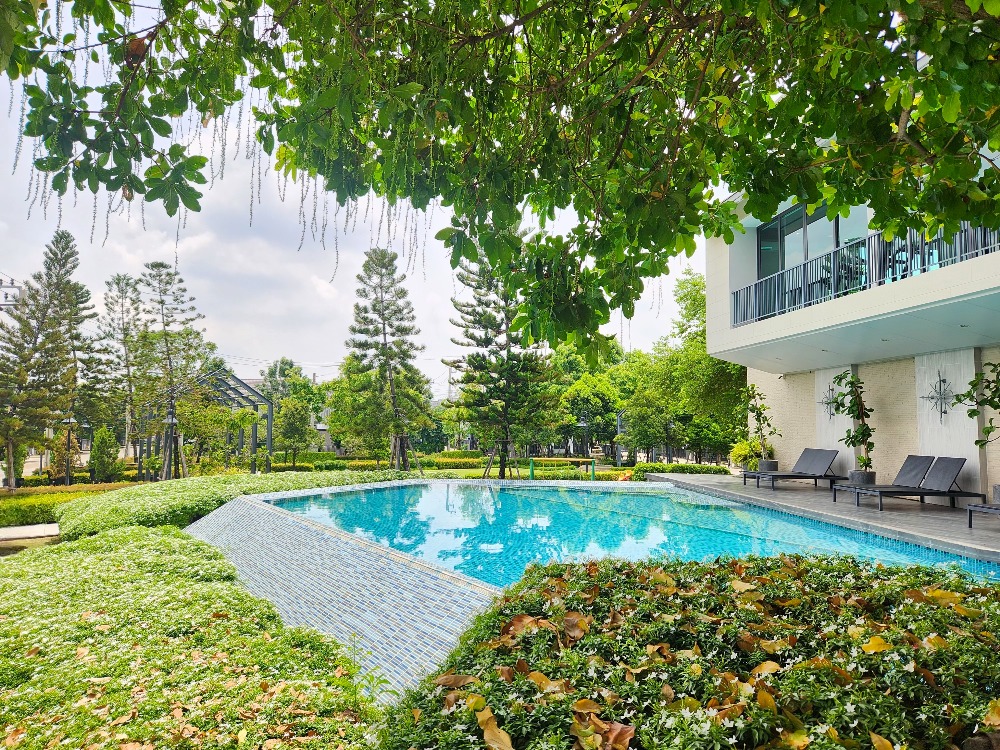 Britania Megatown Bangna, 4 bedroom house, near Mega Bangna, beautiful condition, high-class common area Loading...