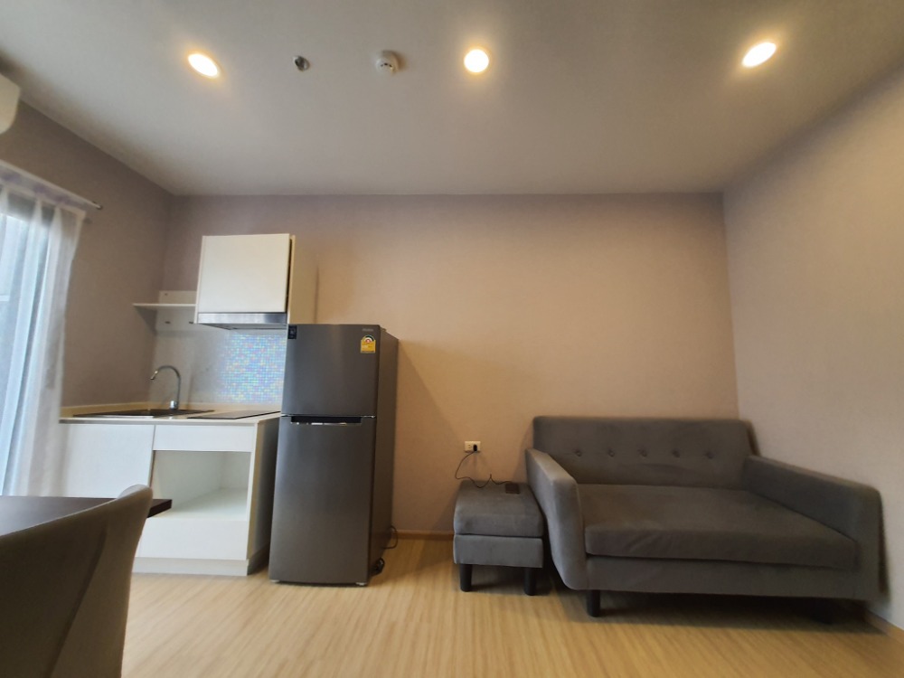 🌟 For rent Plum Condo Pinklao Station 💖 Fully furnished and electric appliances ready to move in 💖 Beautiful room, cheap price 💥 With washing machine Loading...