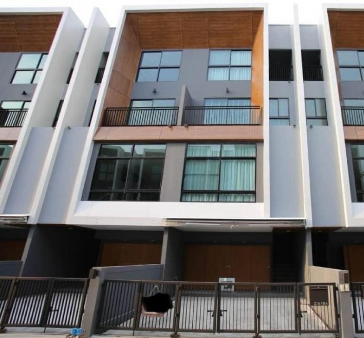 For RentTownhomePattanakan, Srinakarin : For rent Arden Pattanakarn 20 Arden Pattanakarn20