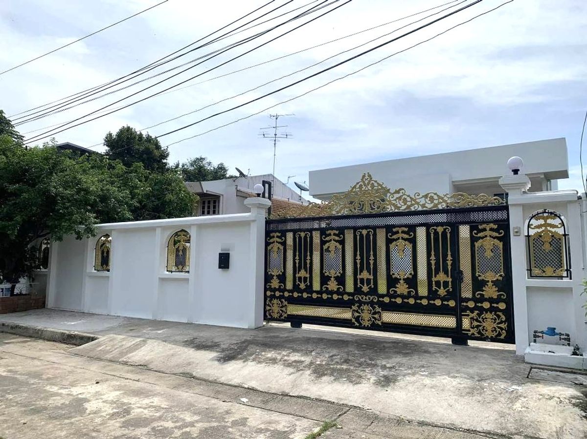 For RentHousePattanakan, Srinakarin : House Patthanakarn