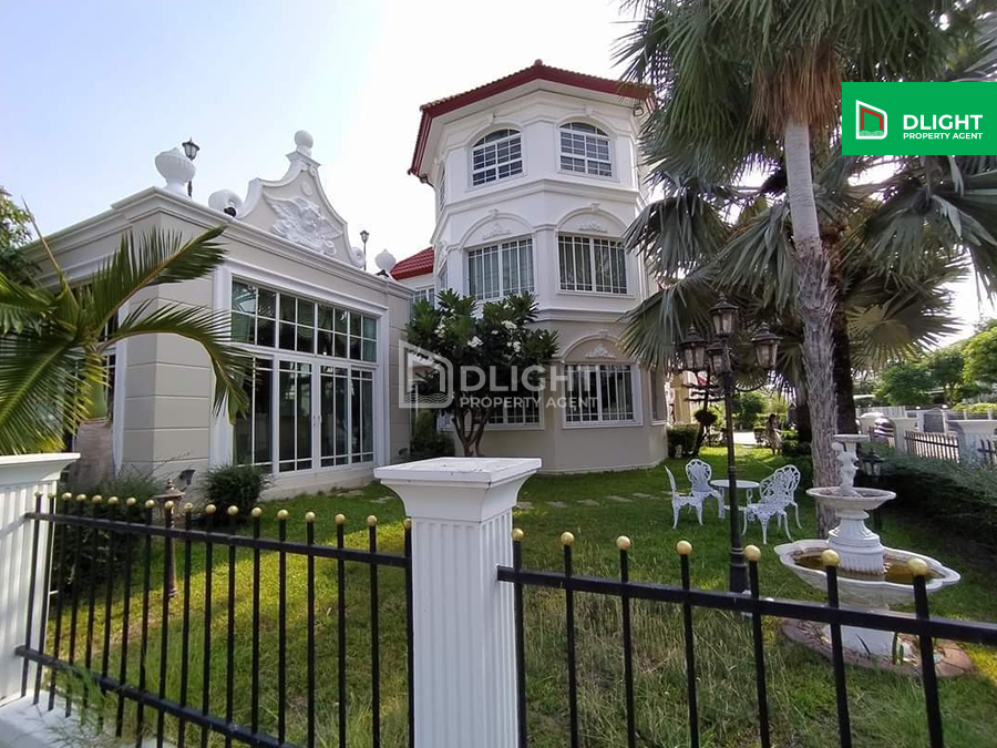 For SaleHouseSamut Prakan,Samrong : For sale: European-style luxury mansion, 1 ngan, 74.4 sq.w., 4 bedrooms, 3 bathrooms, price 26.5 million baht. There is a separate guest building from the main house and there is still enough space to be renovated and extended to make an additional parkin