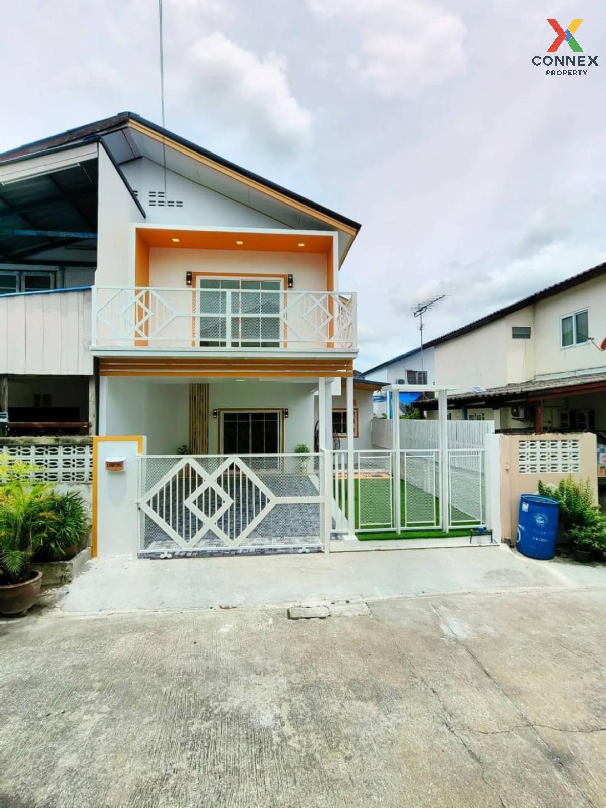 For SaleTownhomeMahachai Samut Sakhon : For Sale Townhouse/Townhome  , Baan Khu Khwan Hansa 3-4 , Suan Luang , Krathum Baen , Bangkok , CX-103973
